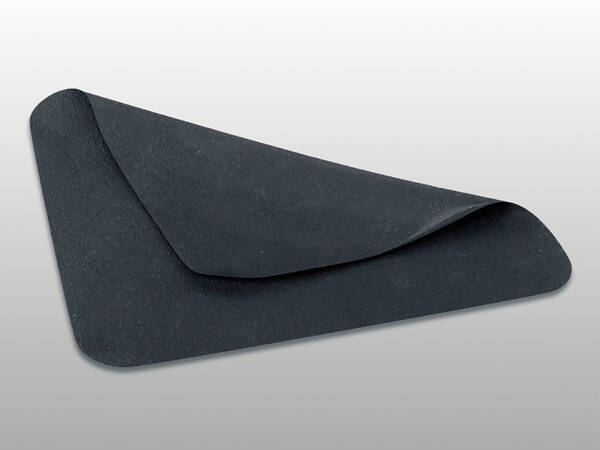 Activation cloth for anti-fog lenses